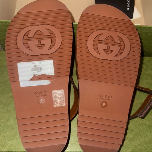 Gucci interlocking G sandals Cuir leather (NWOT) - Picture 5 of 6